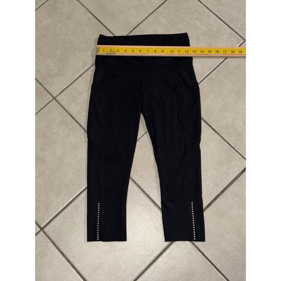 LULULEMON F&F CROP LEGGING 19” POCKETS DARK BLACK COLIR SIZE 6 WAIST 12.5” - Picture 4 of 10